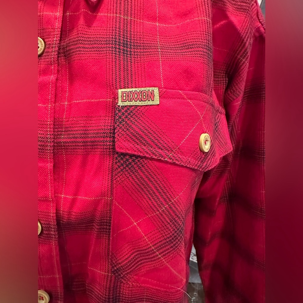 NWT DIXXON Women's Red Plaid FLANNEL BUTTON UP SHIRT ( cropped ) - Picture 3 of 10